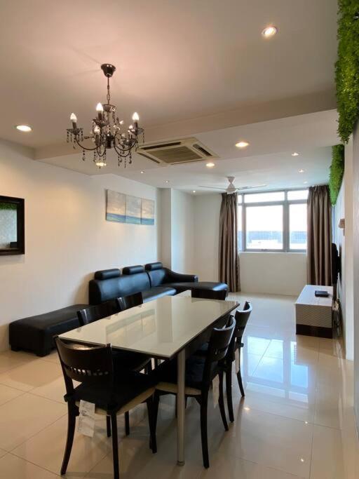 Spacious 3R,2R,Studio 5Min Walk To Time Square,Lalaport, Pool,Gym,Wifi Daire Kuala Lumpur Dış mekan fotoğraf