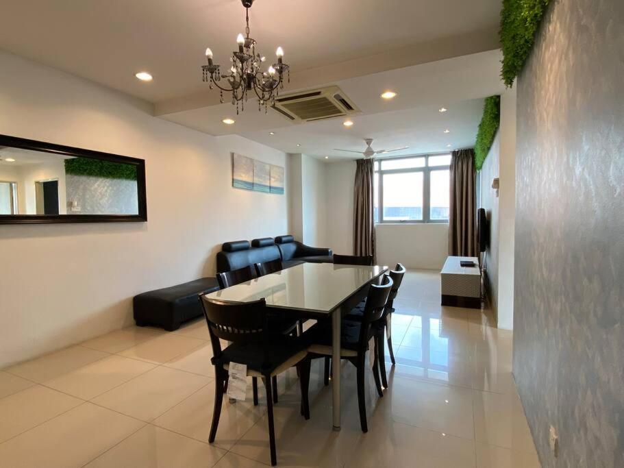 Spacious 3R,2R,Studio 5Min Walk To Time Square,Lalaport, Pool,Gym,Wifi Daire Kuala Lumpur Dış mekan fotoğraf