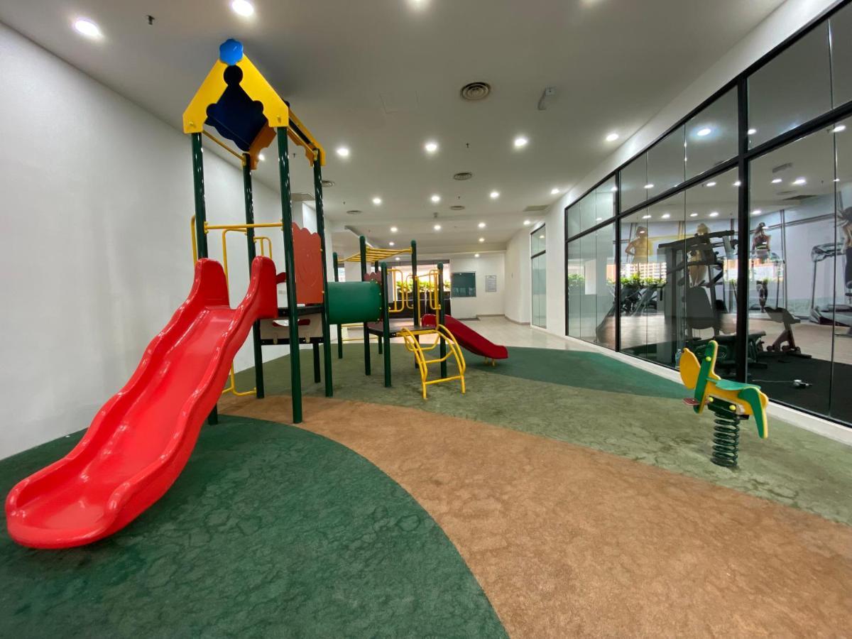 Spacious 3R,2R,Studio 5Min Walk To Time Square,Lalaport, Pool,Gym,Wifi Daire Kuala Lumpur Dış mekan fotoğraf